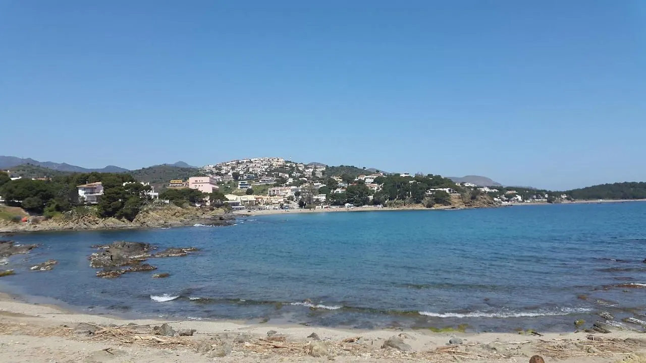 Apartamento Con Piscina Llança 0*,  İspanya